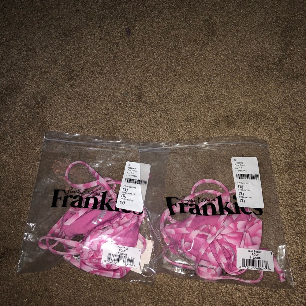 NWT Frankies Bikini Cloud Set